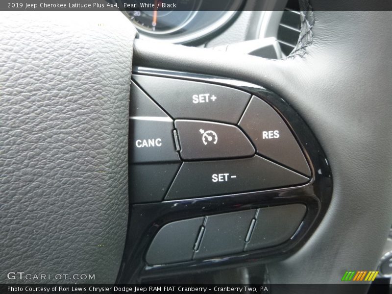 Pearl White / Black 2019 Jeep Cherokee Latitude Plus 4x4