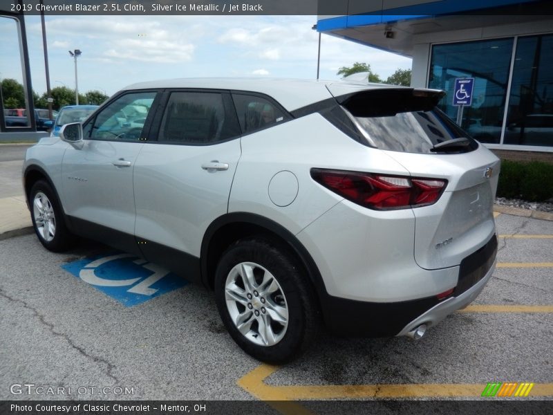 Silver Ice Metallic / Jet Black 2019 Chevrolet Blazer 2.5L Cloth
