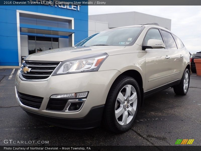 Champagne Silver Metallic / Ebony 2016 Chevrolet Traverse LT AWD