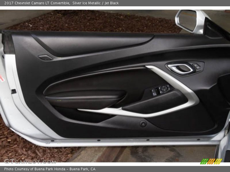 Silver Ice Metallic / Jet Black 2017 Chevrolet Camaro LT Convertible