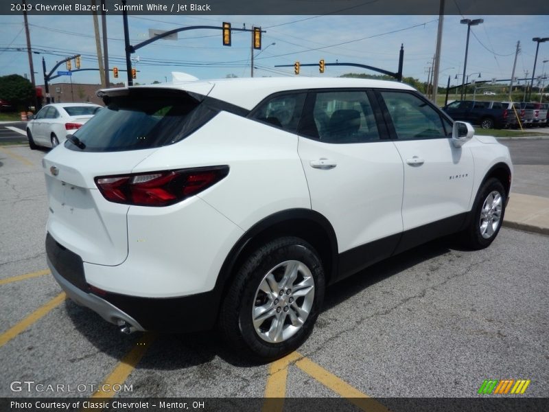 Summit White / Jet Black 2019 Chevrolet Blazer L