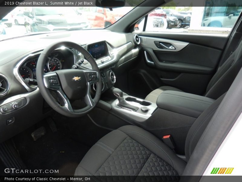 Summit White / Jet Black 2019 Chevrolet Blazer L