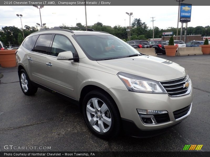 Champagne Silver Metallic / Ebony 2016 Chevrolet Traverse LT AWD