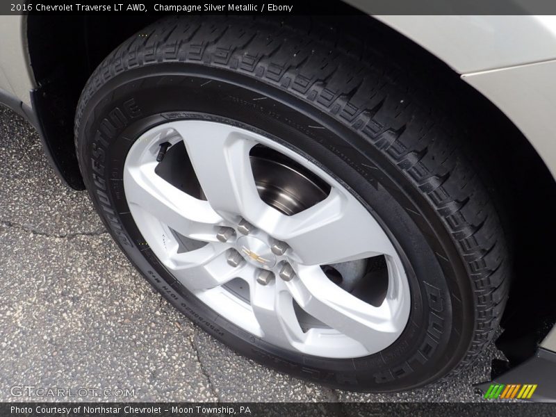Champagne Silver Metallic / Ebony 2016 Chevrolet Traverse LT AWD