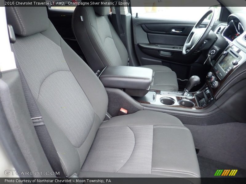 Champagne Silver Metallic / Ebony 2016 Chevrolet Traverse LT AWD