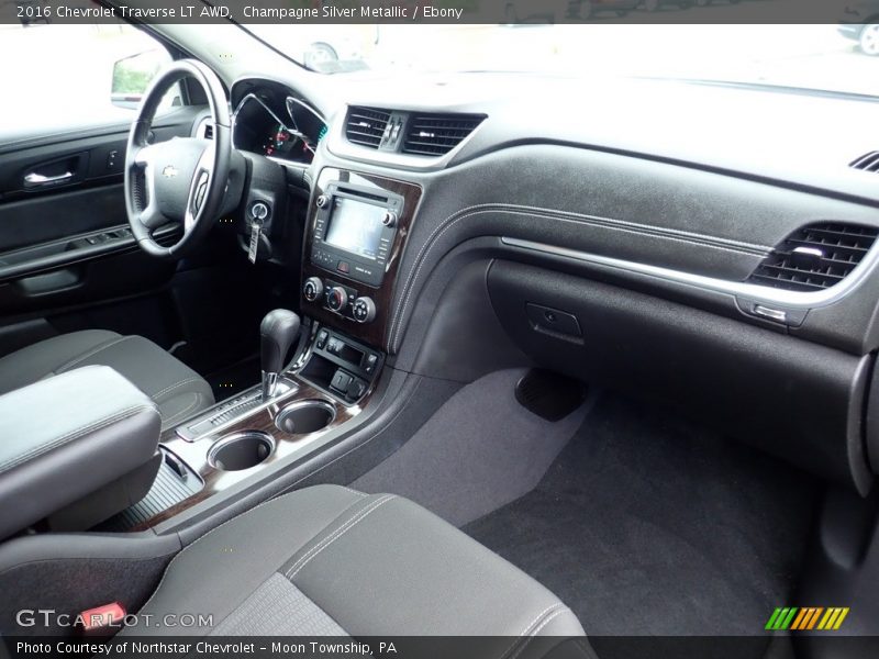 Champagne Silver Metallic / Ebony 2016 Chevrolet Traverse LT AWD