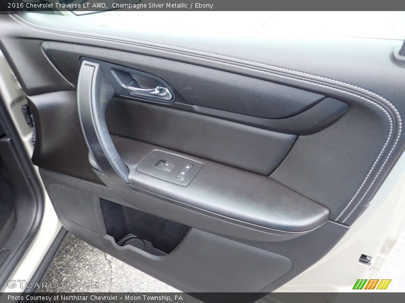 Champagne Silver Metallic / Ebony 2016 Chevrolet Traverse LT AWD