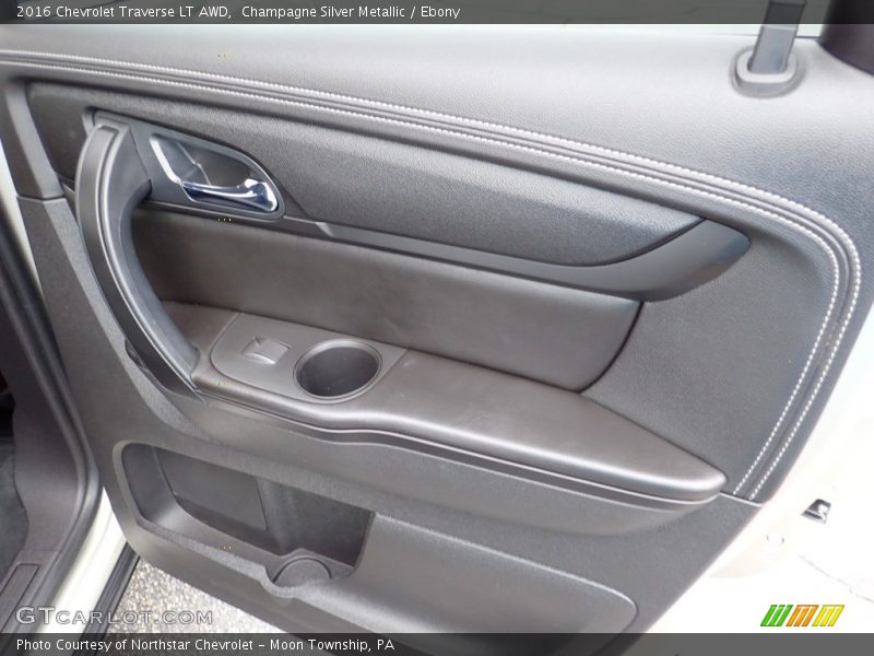 Champagne Silver Metallic / Ebony 2016 Chevrolet Traverse LT AWD