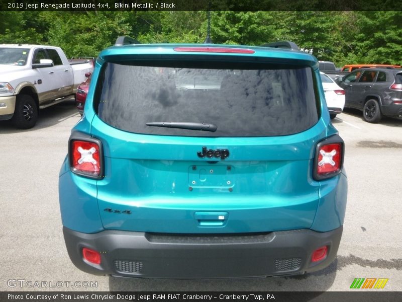 Bikini Metallic / Black 2019 Jeep Renegade Latitude 4x4