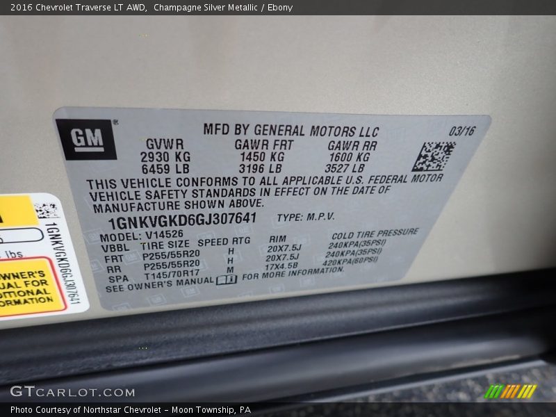 Champagne Silver Metallic / Ebony 2016 Chevrolet Traverse LT AWD