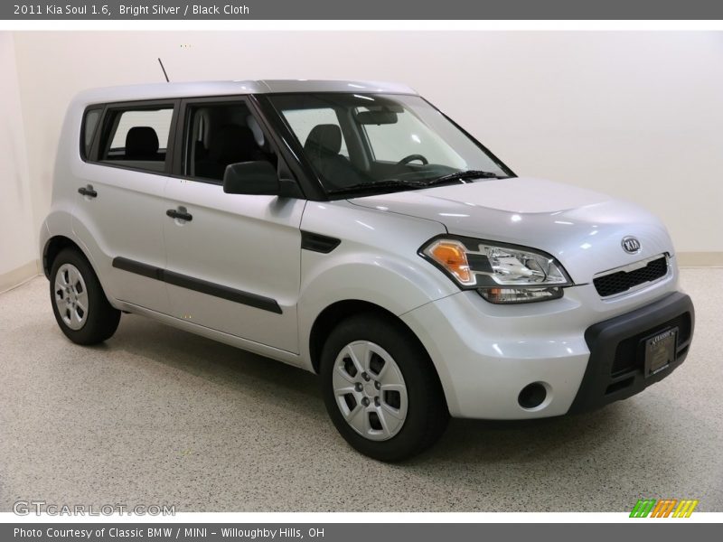 Bright Silver / Black Cloth 2011 Kia Soul 1.6
