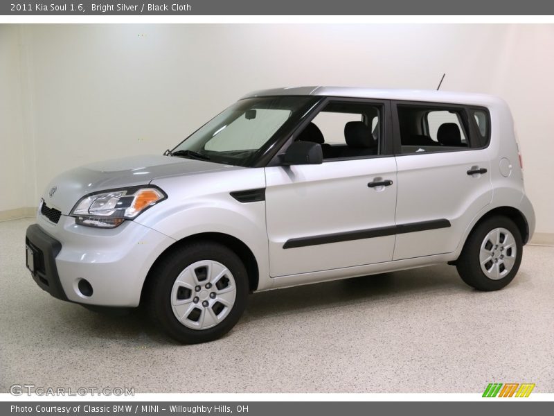 Bright Silver / Black Cloth 2011 Kia Soul 1.6