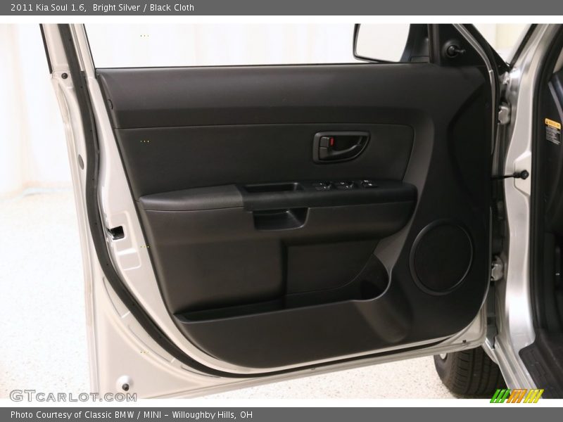 Bright Silver / Black Cloth 2011 Kia Soul 1.6