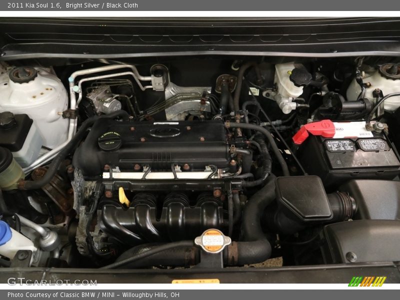 Bright Silver / Black Cloth 2011 Kia Soul 1.6