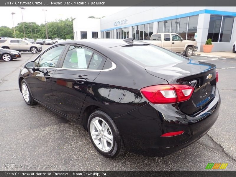 Mosaic Black Metallic / Jet Black 2017 Chevrolet Cruze LT
