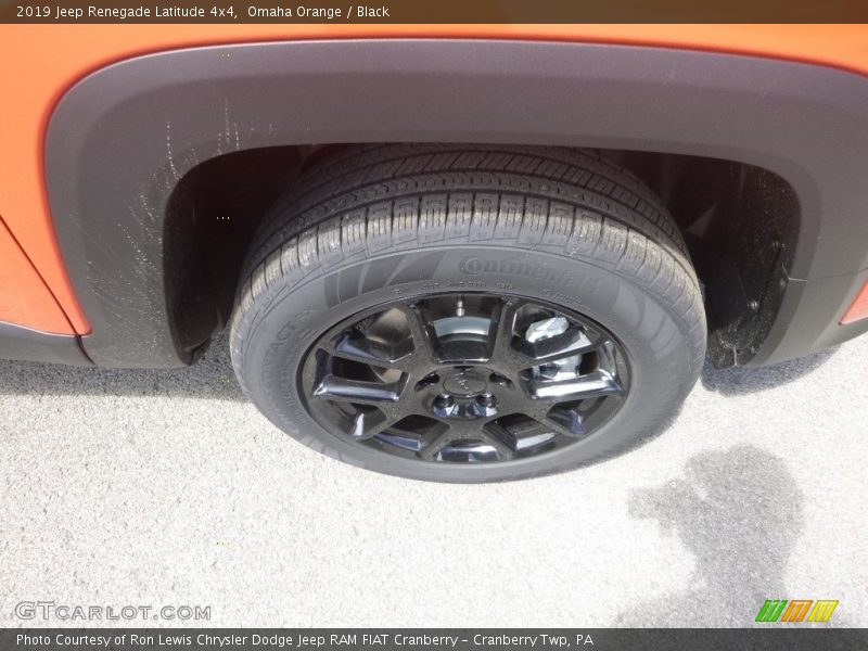 Omaha Orange / Black 2019 Jeep Renegade Latitude 4x4