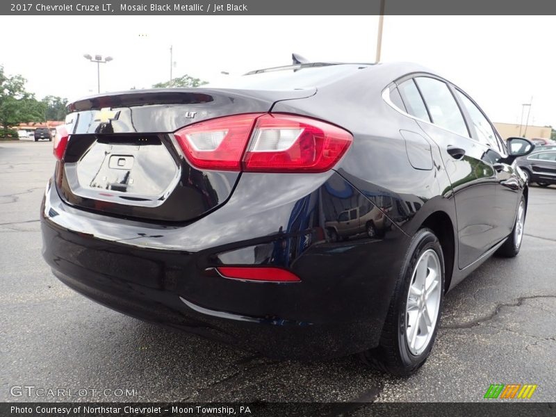 Mosaic Black Metallic / Jet Black 2017 Chevrolet Cruze LT
