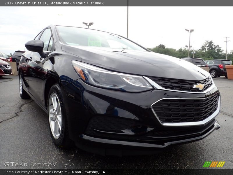 Mosaic Black Metallic / Jet Black 2017 Chevrolet Cruze LT