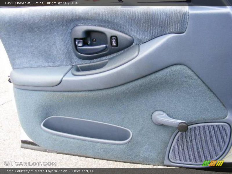 Bright White / Blue 1995 Chevrolet Lumina