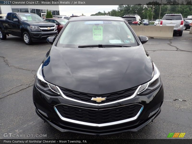 Mosaic Black Metallic / Jet Black 2017 Chevrolet Cruze LT