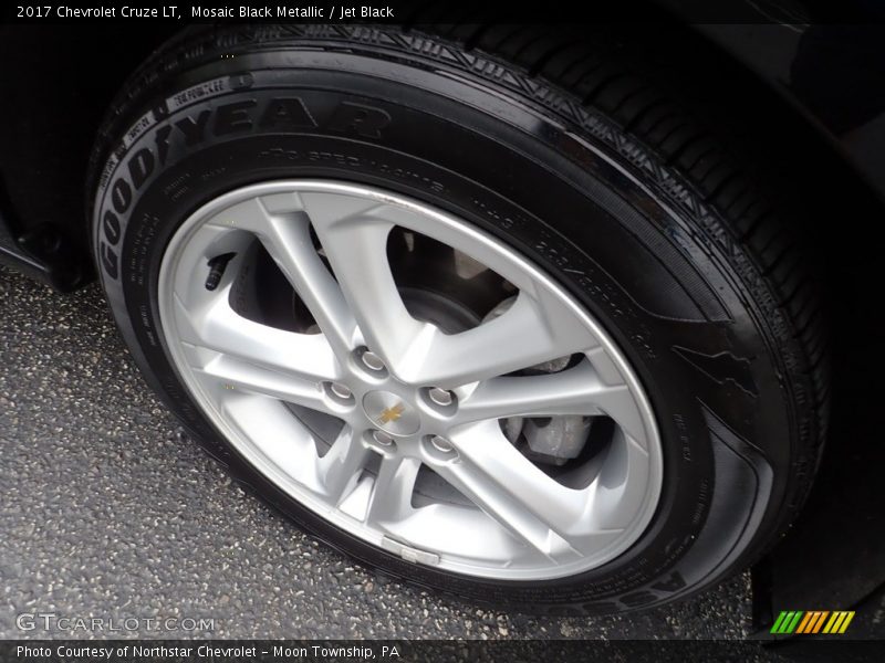 Mosaic Black Metallic / Jet Black 2017 Chevrolet Cruze LT