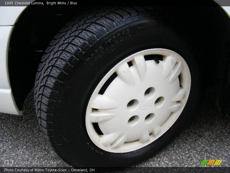 Bright White / Blue 1995 Chevrolet Lumina