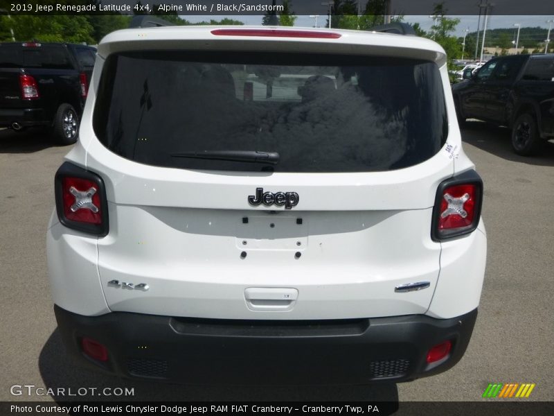 Alpine White / Black/Sandstorm 2019 Jeep Renegade Latitude 4x4