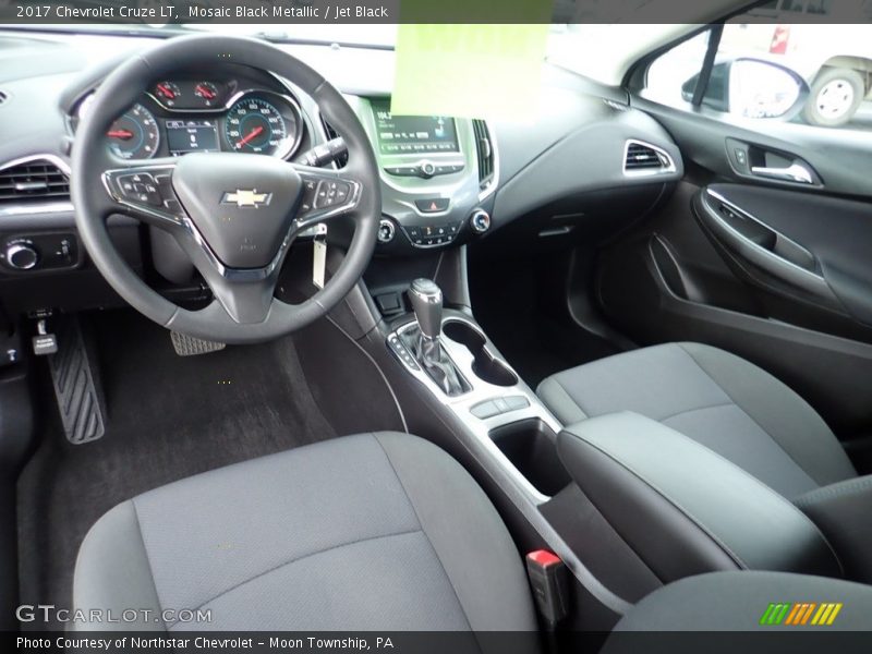Mosaic Black Metallic / Jet Black 2017 Chevrolet Cruze LT