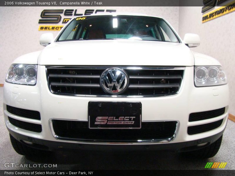 Campanella White / Teak 2006 Volkswagen Touareg V8