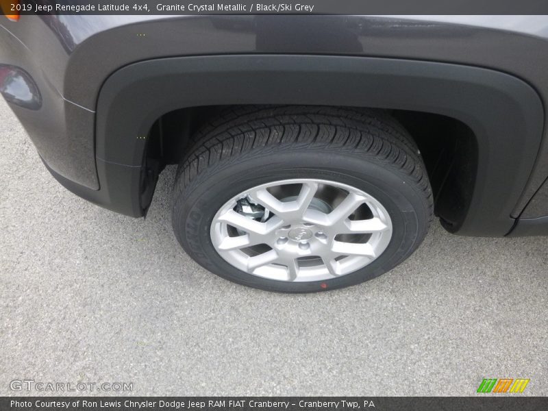 Granite Crystal Metallic / Black/Ski Grey 2019 Jeep Renegade Latitude 4x4