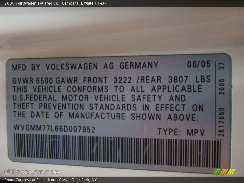 Campanella White / Teak 2006 Volkswagen Touareg V8