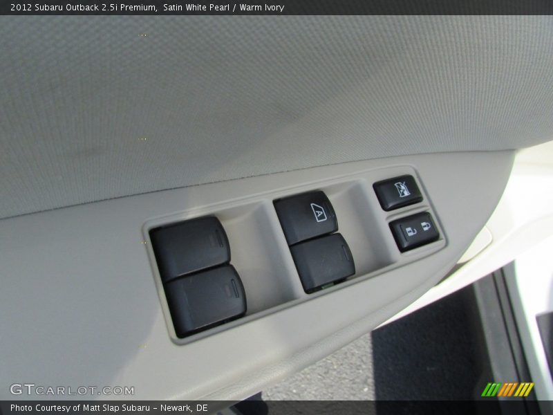 Satin White Pearl / Warm Ivory 2012 Subaru Outback 2.5i Premium
