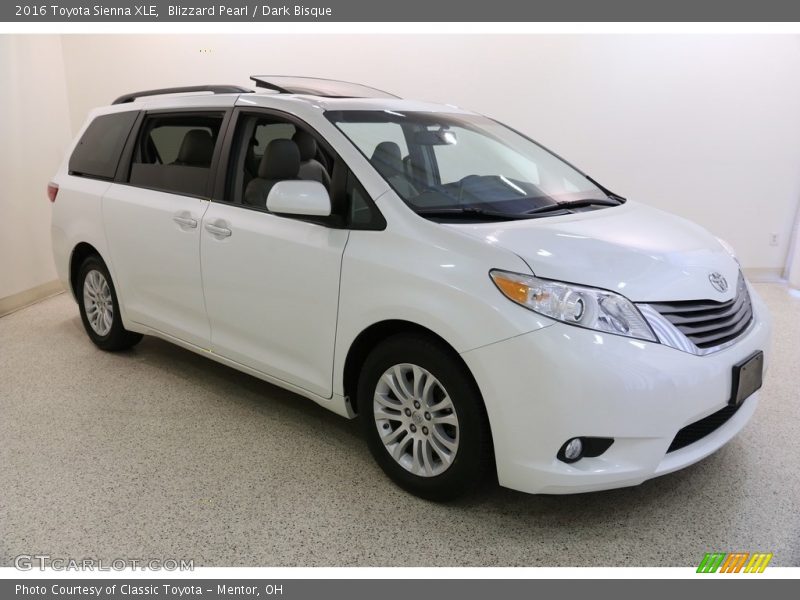 Blizzard Pearl / Dark Bisque 2016 Toyota Sienna XLE