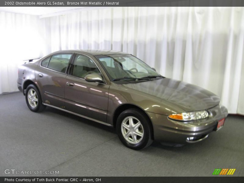 Bronze Mist Metallic / Neutral 2002 Oldsmobile Alero GL Sedan
