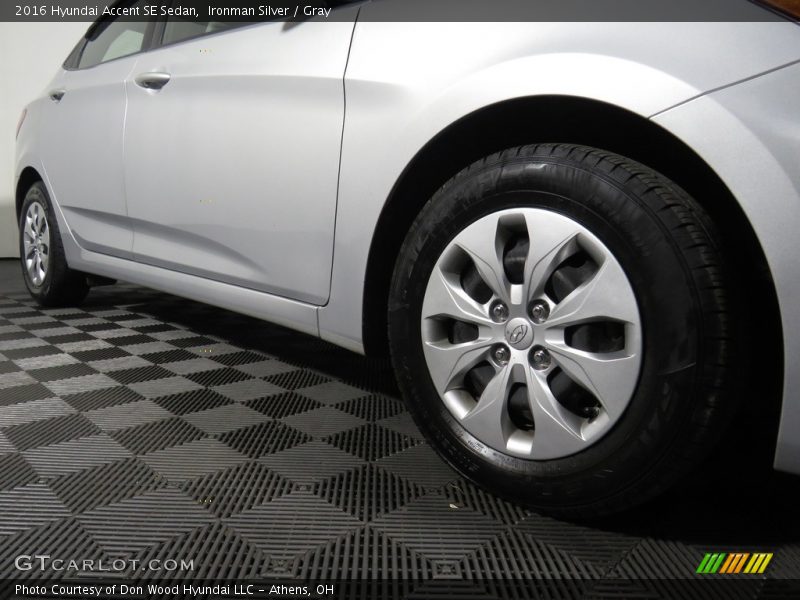Ironman Silver / Gray 2016 Hyundai Accent SE Sedan