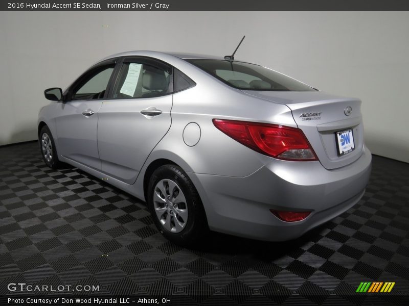 Ironman Silver / Gray 2016 Hyundai Accent SE Sedan