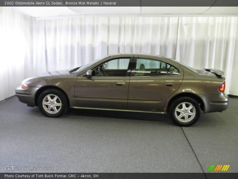 Bronze Mist Metallic / Neutral 2002 Oldsmobile Alero GL Sedan
