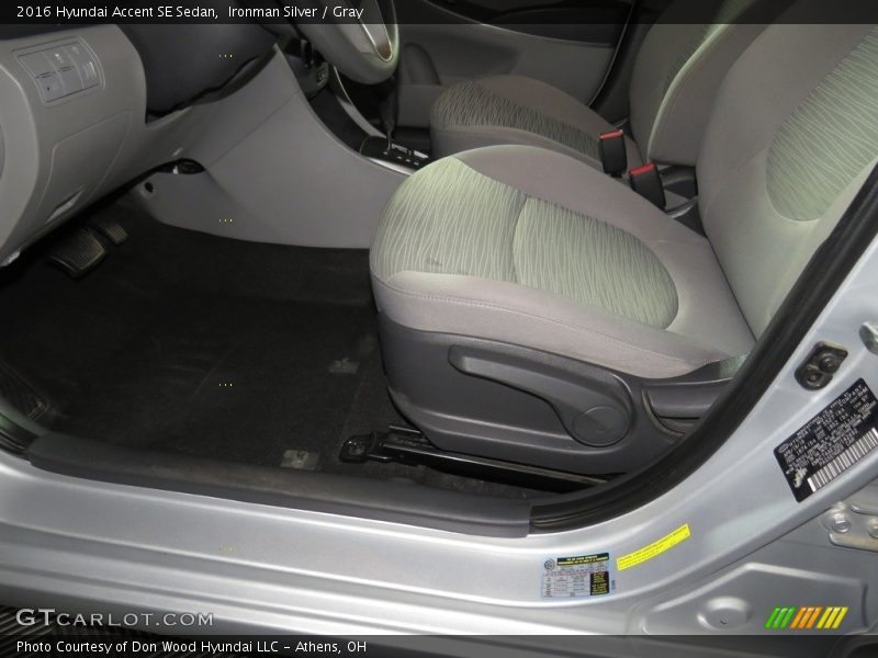 Ironman Silver / Gray 2016 Hyundai Accent SE Sedan