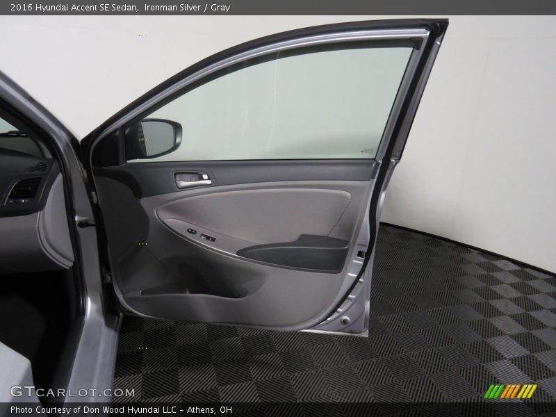 Ironman Silver / Gray 2016 Hyundai Accent SE Sedan