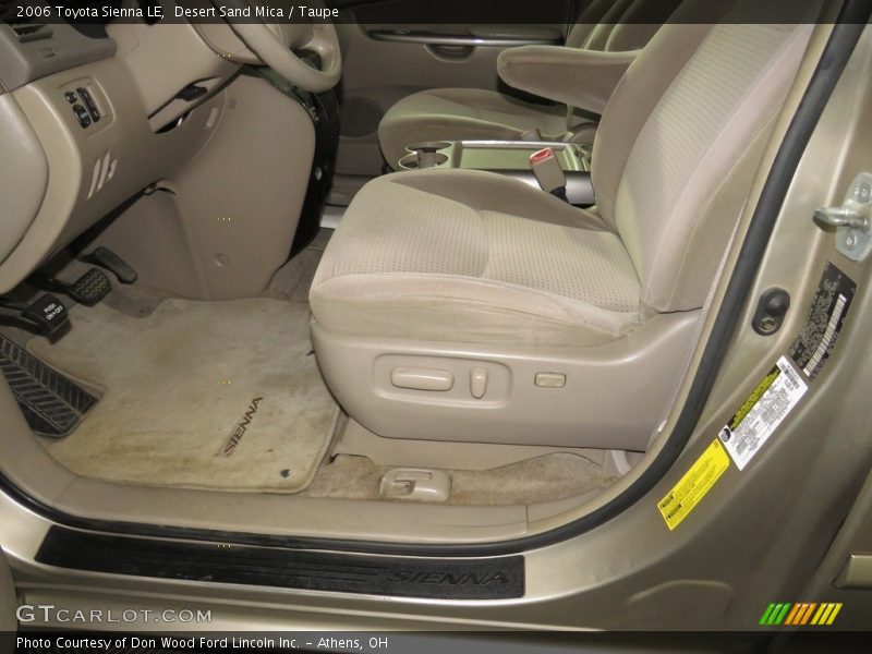 Desert Sand Mica / Taupe 2006 Toyota Sienna LE