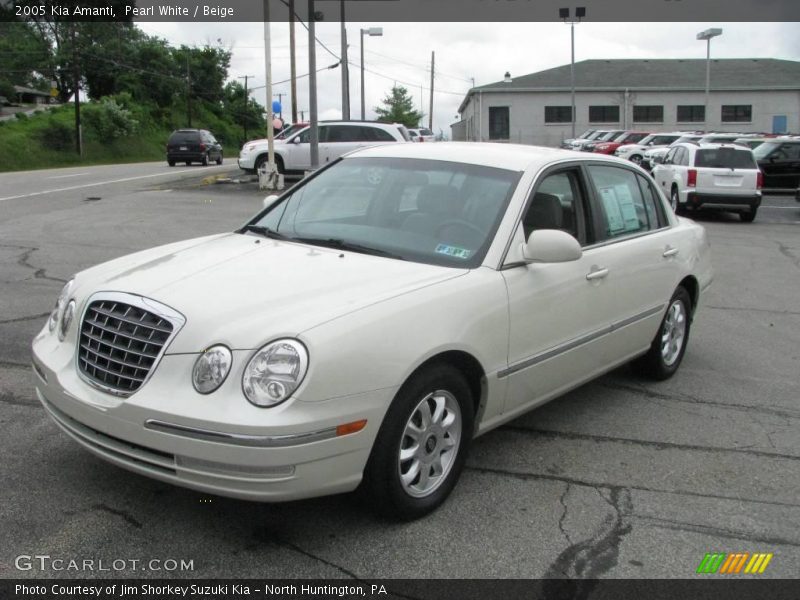 Pearl White / Beige 2005 Kia Amanti