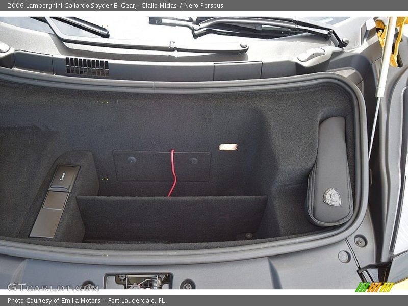  2006 Gallardo Spyder E-Gear Trunk