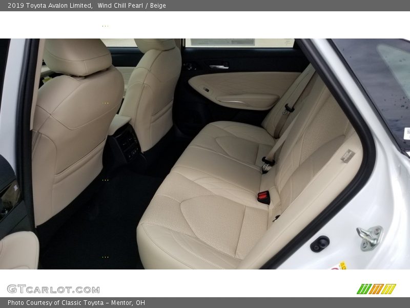 Wind Chill Pearl / Beige 2019 Toyota Avalon Limited