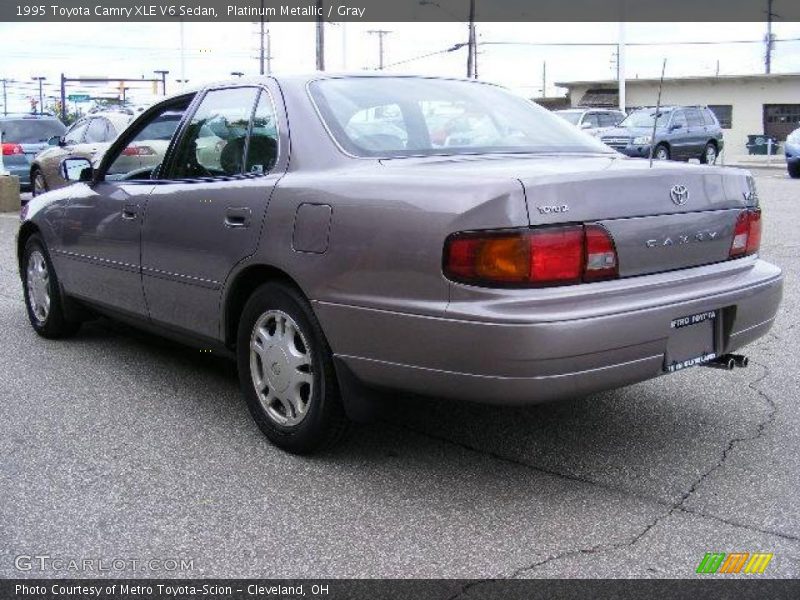 Platinum Metallic / Gray 1995 Toyota Camry XLE V6 Sedan