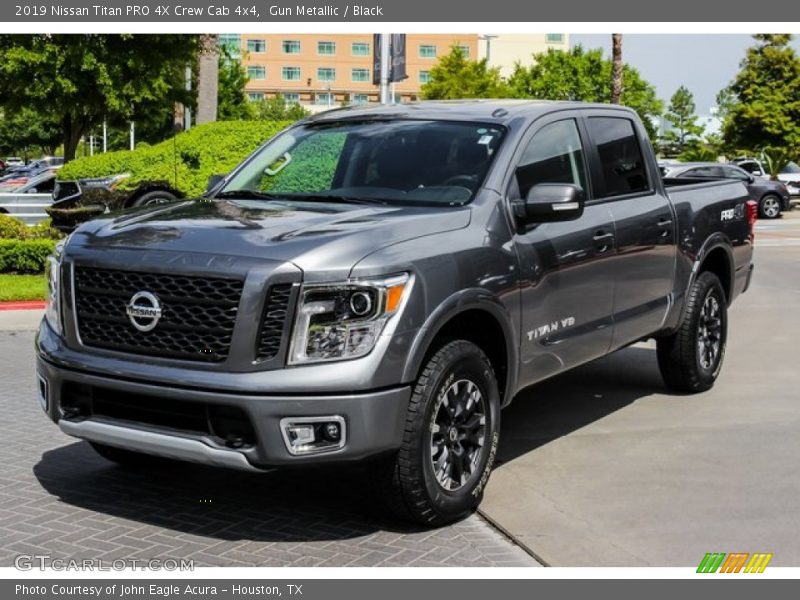 Front 3/4 View of 2019 Titan PRO 4X Crew Cab 4x4