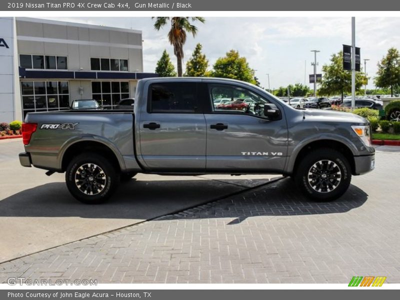 Gun Metallic / Black 2019 Nissan Titan PRO 4X Crew Cab 4x4