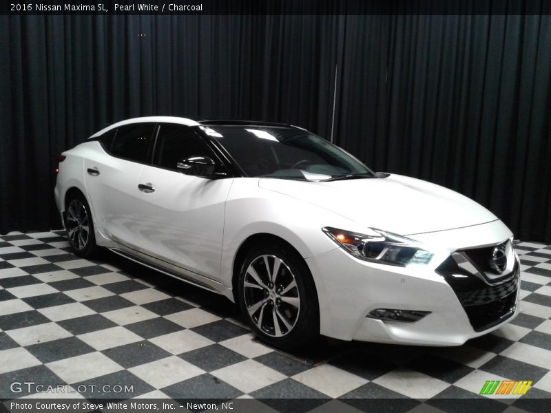 Pearl White / Charcoal 2016 Nissan Maxima SL