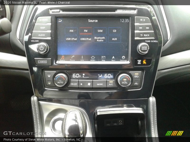 Pearl White / Charcoal 2016 Nissan Maxima SL