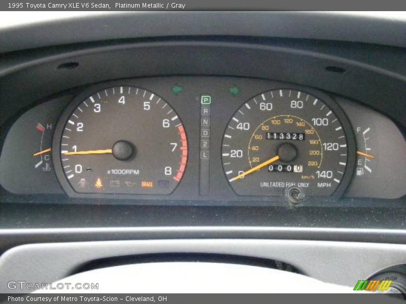 Platinum Metallic / Gray 1995 Toyota Camry XLE V6 Sedan