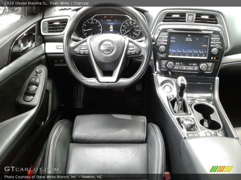 Pearl White / Charcoal 2016 Nissan Maxima SL